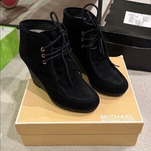 Michael Kors Black Leather Wedge Ankle Booties Lace-Up Hidden Wedge Platform
